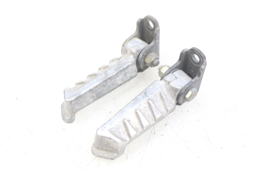 photo de ZESTAW TYLNYCH PODNÓŻKÓW PEUGEOT LUDIX 50 (2005 - 2007) - Widok główny