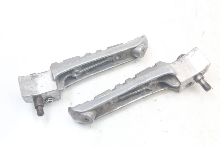 photo de ZESTAW TYLNYCH PODNÓŻKÓW MBK MACH G AC 50 (2002 - 2014) - Widok ogólny