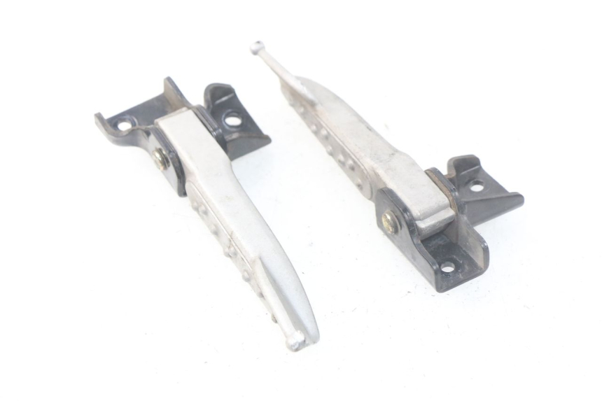 photo de ZESTAW TYLNYCH PODNÓŻKÓW SYM MIO 100 (2006 - 2017) - Zoom stanu zużycia