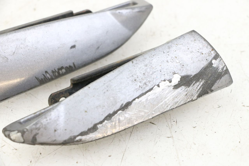 photo de ZESTAW TYLNYCH PODNÓŻKÓW PIAGGIO MP3 500 (2014 - 2017) - Punkty mocowania