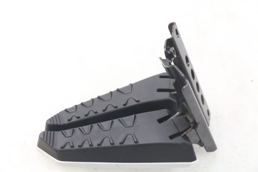 photo de ZESTAW TYLNYCH PODNÓŻKÓW MBK MW TRYPTIK 125 (2017 - 2022) - Oznaczenia i referencje