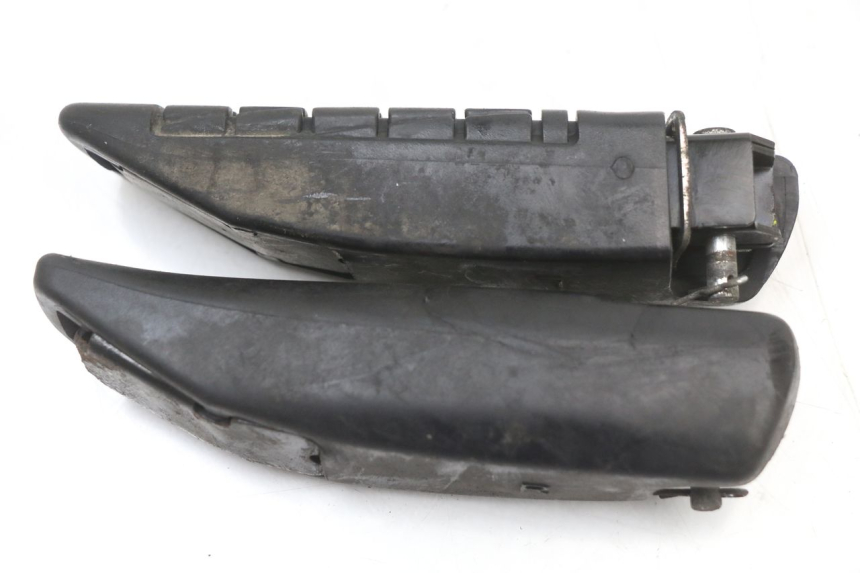 photo de ZESTAW TYLNYCH PODNÓŻKÓW MBK MW TRYPTIK 125 (2014 - 2016) - Widok ogólny