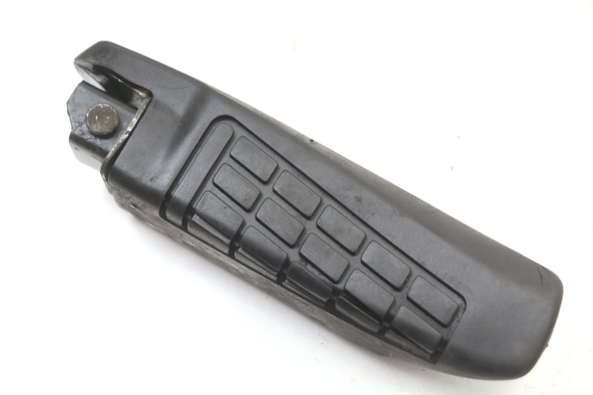 photo de ZESTAW TYLNYCH PODNÓŻKÓW MBK MW TRYPTIK 125 (2014 - 2016) - Stan powierzchni