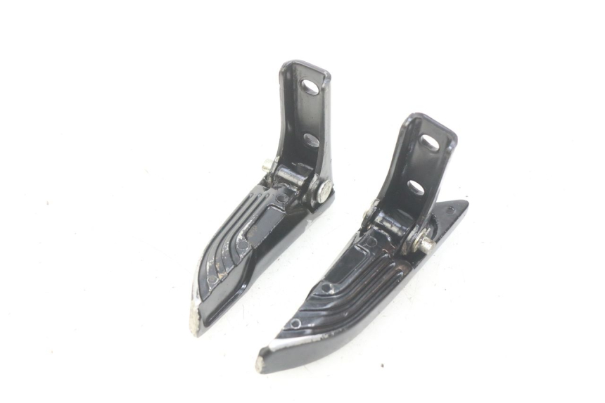 photo de ZESTAW TYLNYCH PODNÓŻKÓW PIAGGIO NEW TYPHOON 50 (2018 - 2021) - Widok główny