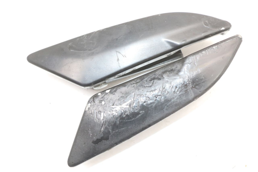 photo de ZESTAW TYLNYCH PODNÓŻKÓW PIAGGIO NEW TYPHOON 50 (2018 - 2021) - Widok główny