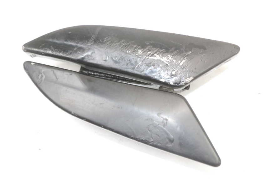 photo de ZESTAW TYLNYCH PODNÓŻKÓW PIAGGIO NEW TYPHOON 50 (2018 - 2021) - Szczegół części