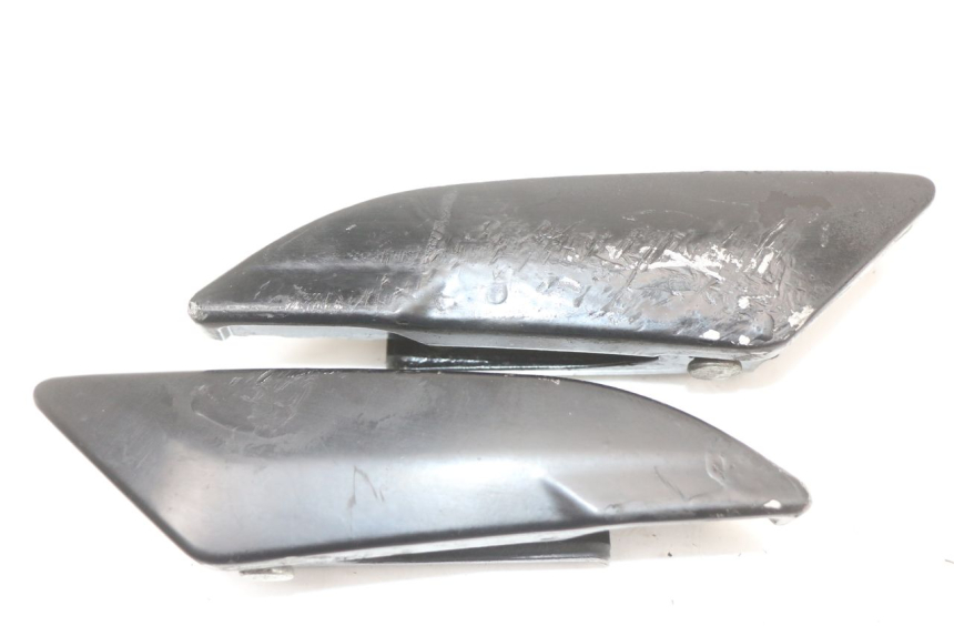 photo de ZESTAW TYLNYCH PODNÓŻKÓW PIAGGIO NEW TYPHOON 50 (2018 - 2021) - Zoom stanu zużycia