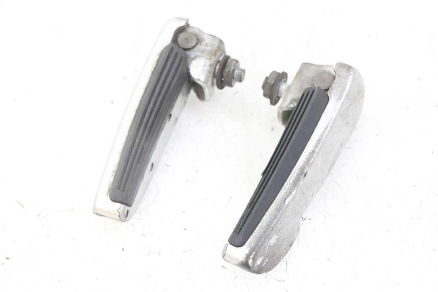 photo de ZESTAW TYLNYCH PODNÓŻKÓW GILERA NEXUS 125 (2009 - 2013) - Widok główny