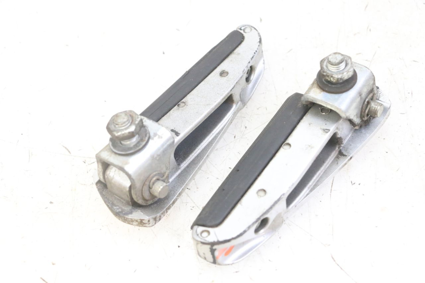 photo de ZESTAW TYLNYCH PODNÓŻKÓW GILERA NEXUS 125 (2009 - 2013) - Część sprawdzona