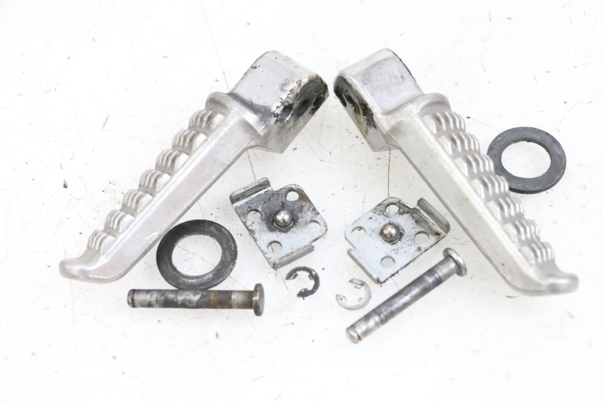 photo de ZESTAW TYLNYCH PODNÓŻKÓW KAWASAKI NINJA 400 (2018 - 2023) - Szczegół części