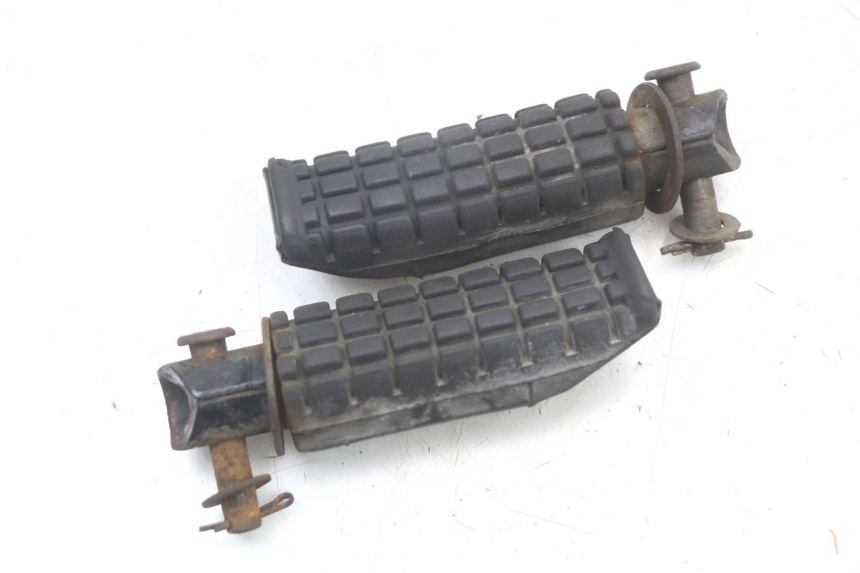 photo de ZESTAW TYLNYCH PODNÓŻKÓW HONDA NTV DEAUVILLE 650 (1998 - 2001) - Szczegół części