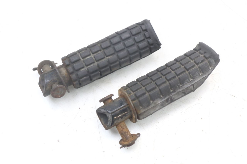 photo de ZESTAW TYLNYCH PODNÓŻKÓW HONDA NTV DEAUVILLE 650 (1998 - 2001) - Zoom stanu zużycia