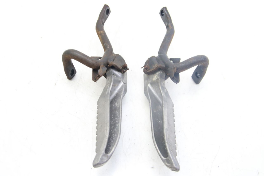 photo de ZESTAW TYLNYCH PODNÓŻKÓW SELECT UP OCTALIS 125 (2007 - 2012) - Stan powierzchni