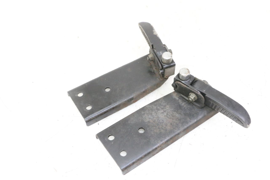 photo de ZESTAW TYLNYCH PODNÓŻKÓW JM MOTORS OLDIES GT 4T 50 (2018 - 2025) - Zbliżenie techniczne