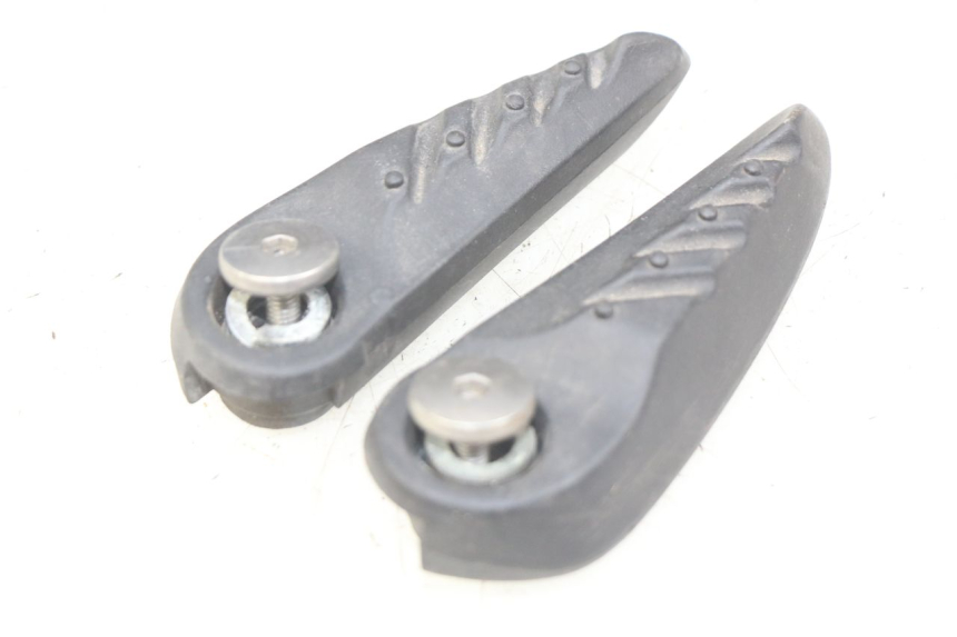 photo de ZESTAW TYLNYCH PODNÓŻKÓW MBK OVETTO 2T 50 (2007 - 2017) - Inny kąt widzenia