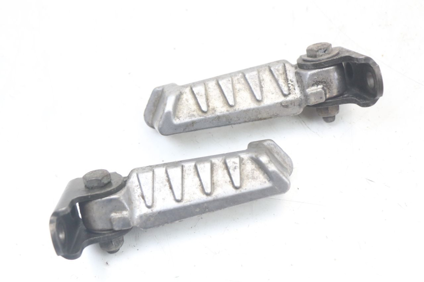 photo de ZESTAW TYLNYCH PODNÓŻKÓW PEUGEOT LUDIX 50 (2005 - 2007) - Widok główny