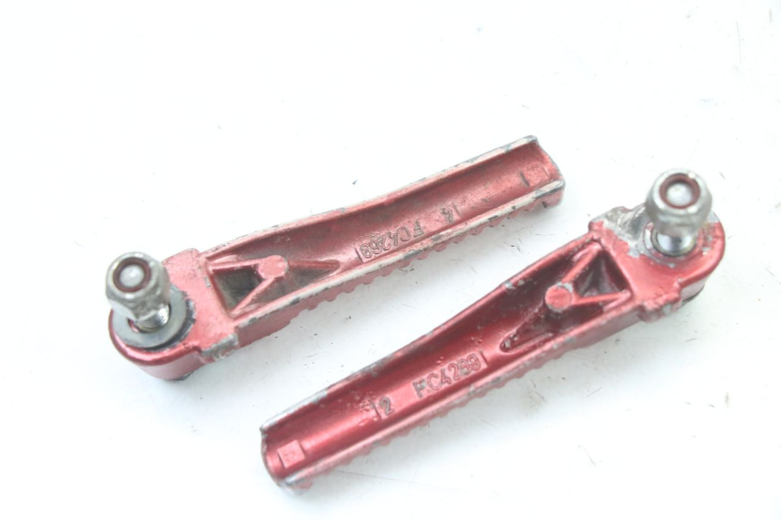 photo de ZESTAW TYLNYCH PODNÓŻKÓW PEUGEOT TKR TREKKER FURIOUS 50 (2005 - 2014) - Inny kąt widzenia