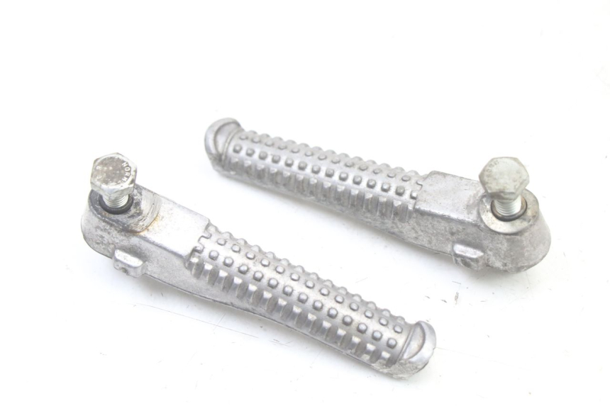 photo de ZESTAW TYLNYCH PODNÓŻKÓW PEUGEOT TREKKER TKR 50 (2005 - 2014) - Szczegół części