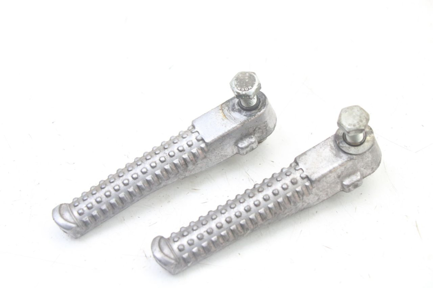 photo de ZESTAW TYLNYCH PODNÓŻKÓW PEUGEOT TREKKER TKR 50 (2005 - 2014) - Zoom stanu zużycia