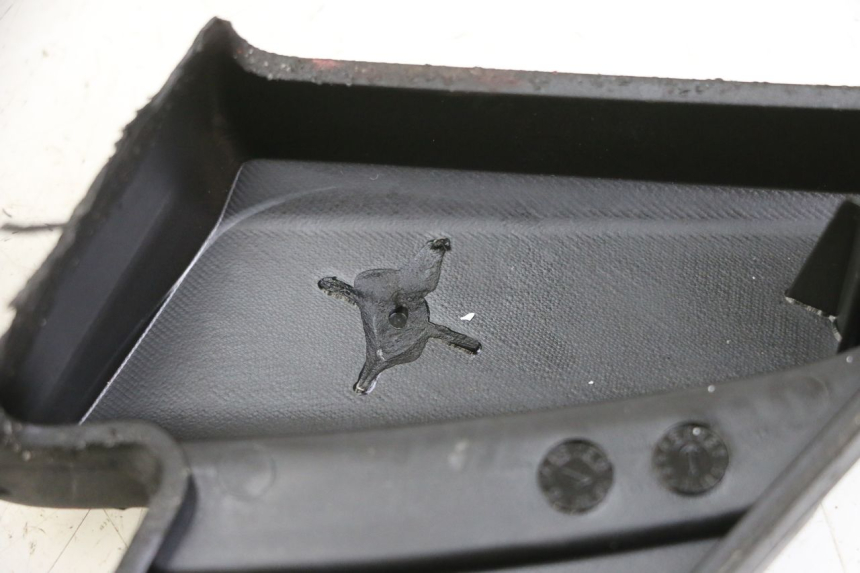 photo de ZESTAW TYLNYCH PODNÓŻKÓW PIAGGIO VESPA S 2T 50 (2007 - 2014) - Inny kąt widzenia