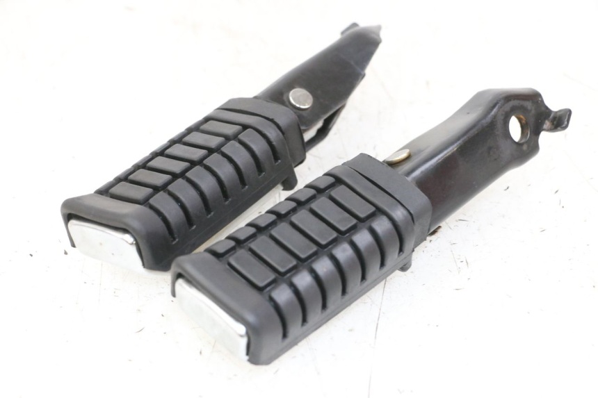 photo de ZESTAW TYLNYCH PODNÓŻKÓW REGAL RAPTOR RAXTER 2 125 (2007 - 2015) - Widok główny