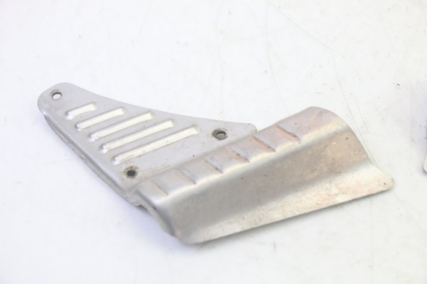 photo de ZESTAW TYLNYCH PODNÓŻKÓW TNT MOTOR ROMA 10' 2T 50 (2011 - 2018) - Zbliżenie techniczne