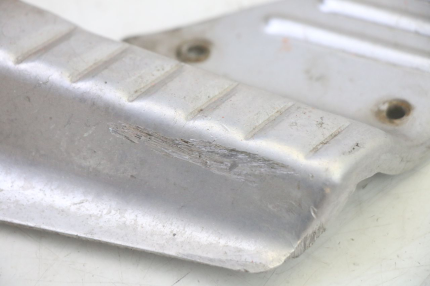 photo de ZESTAW TYLNYCH PODNÓŻKÓW TNT MOTOR ROMA 10' 2T 50 (2011 - 2018) - Stan powierzchni