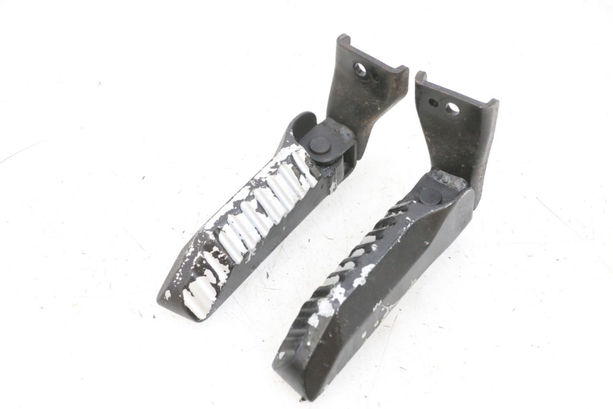 photo de ZESTAW TYLNYCH PODNÓŻKÓW DAELIM S1 125 (2007 - 2016) - Widok główny