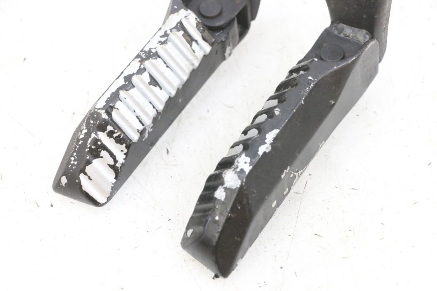 photo de ZESTAW TYLNYCH PODNÓŻKÓW DAELIM S1 125 (2007 - 2016) - Widok ogólny