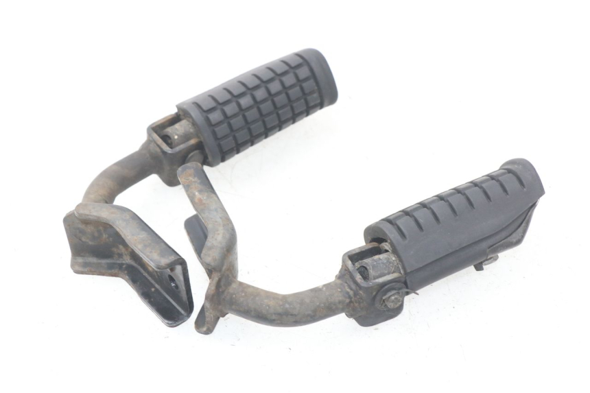 photo de ZESTAW TYLNYCH PODNÓŻKÓW DAELIM S2 125 (2006 - 2007) - Zbliżenie techniczne