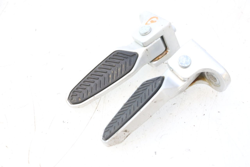 photo de PARA NÓG REAR BAIKU SAKURA 1 (2021 - 2025) - Zbliżenie techniczne