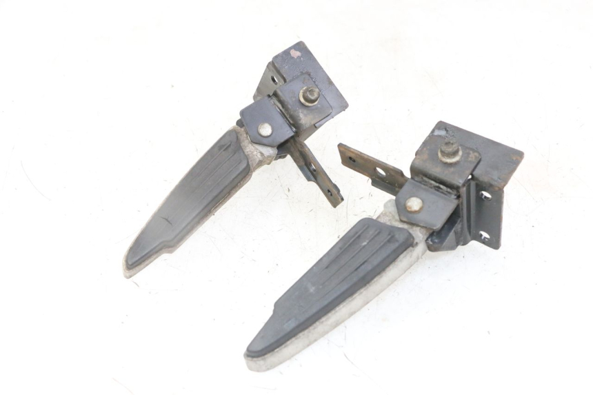 photo de ZESTAW TYLNYCH PODNÓŻKÓW PEUGEOT SATELIS 125 (2013 - 2018) - Widok główny