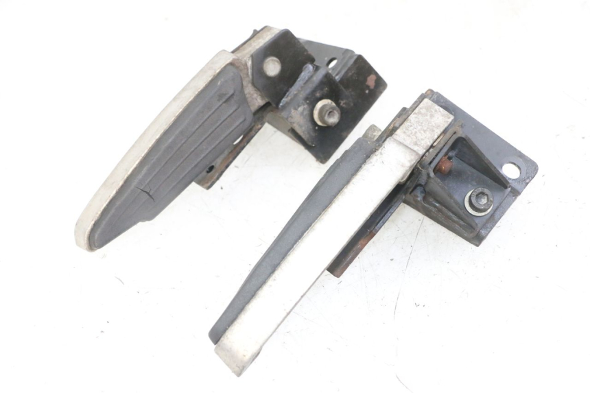 photo de ZESTAW TYLNYCH PODNÓŻKÓW PEUGEOT SATELIS 125 (2013 - 2018) - Widok ogólny