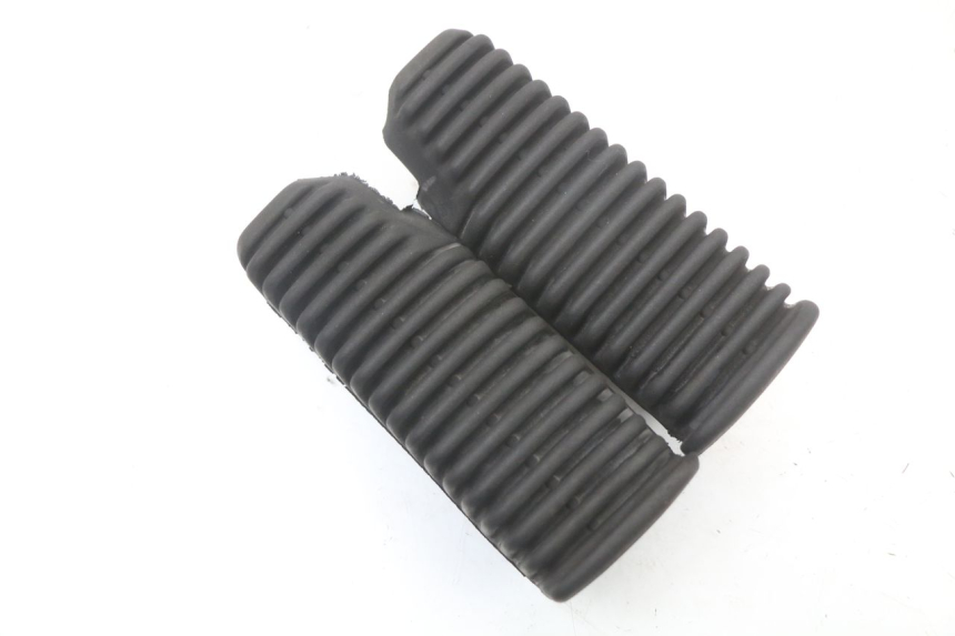 photo de ZESTAW TYLNYCH PODNÓŻKÓW APRILIA SCARABEO GT 125 (1999 - 2007) - Inny kąt widzenia