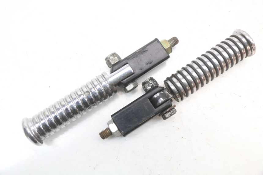 photo de ZESTAW TYLNYCH PODNÓŻKÓW HARLEY DAVIDSON SPORTSTER XL CUSTOM 1200 (2003 - 2004) - Zoom stanu zużycia