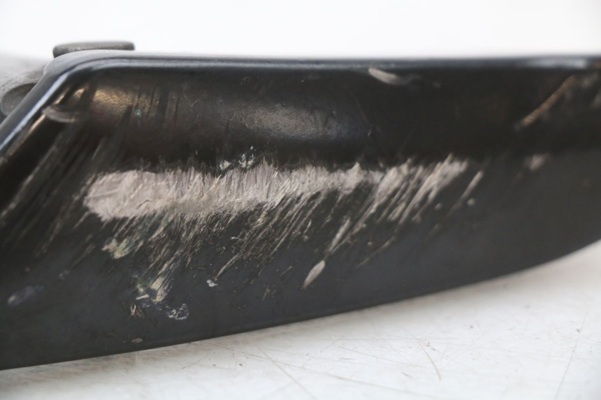 photo de ZESTAW TYLNYCH PODNÓŻKÓW APRILIA SR 2T 50 (2018 - 2022) - Zbliżenie techniczne