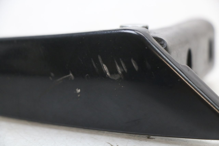 photo de ZESTAW TYLNYCH PODNÓŻKÓW APRILIA SR 2T 50 (2018 - 2022) - Stan powierzchni