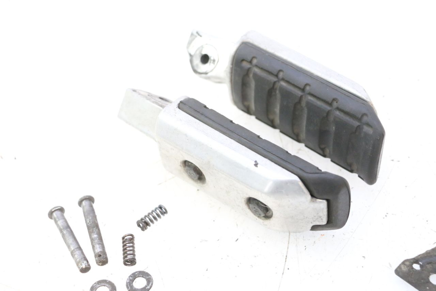 photo de PARA NÓG REAR HONDA ST PAN EUROPEAN 1100 (1990 - 2002) - Zoom stanu zużycia