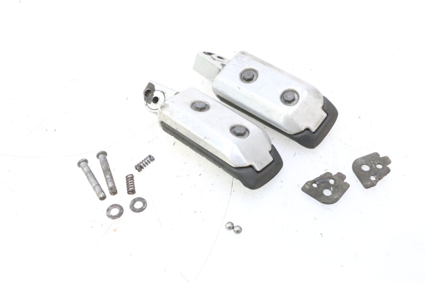 photo de PARA NÓG REAR HONDA ST PAN EUROPEAN 1100 (1990 - 2002) - Inny kąt widzenia