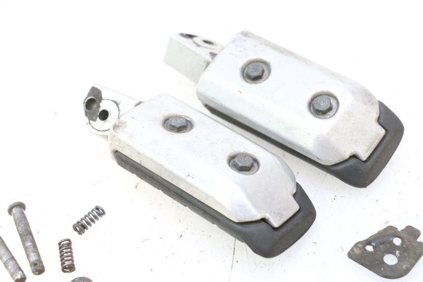 photo de PARA NÓG REAR HONDA ST PAN EUROPEAN 1100 (1990 - 2002) - Zbliżenie techniczne