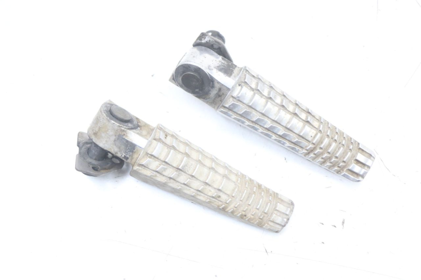 photo de ZESTAW TYLNYCH PODNÓŻKÓW SUZUKI GSR 750 (2011 - 2017) - Szczegół części