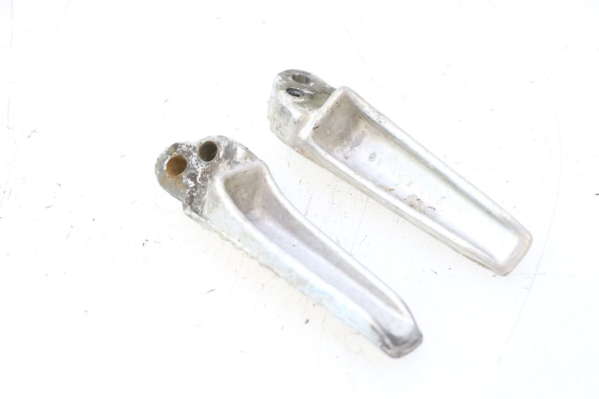 photo de PARA NÓG REAR SUZUKI SV S 650 (2003 - 2009) - Zbliżenie techniczne