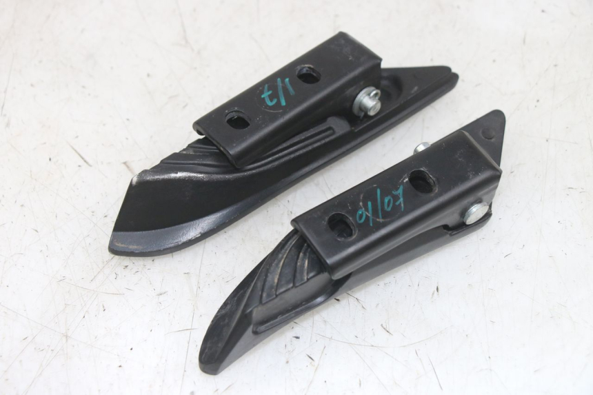 photo de ZESTAW TYLNYCH PODNÓŻKÓW APRILIA SXR 50 (2021 - 2023) - Zoom stanu zużycia