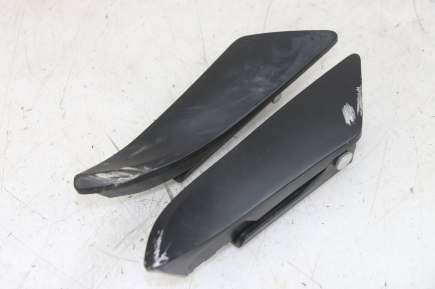 photo de ZESTAW TYLNYCH PODNÓŻKÓW APRILIA SXR 50 (2021 - 2023) - Zbliżenie techniczne