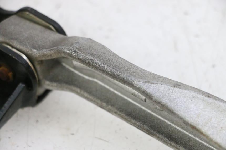 photo de ZESTAW TYLNYCH PODNÓŻKÓW SYM FIDDLE 3 III 50 (2014 - 2020) - Punkty mocowania