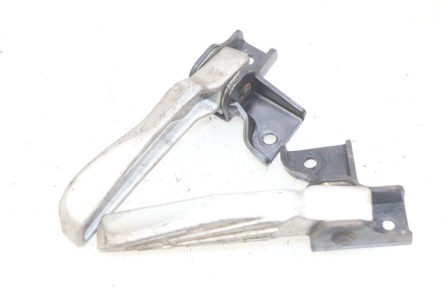 photo de ZESTAW TYLNYCH PODNÓŻKÓW SYM SYMPHONY 125 (2009 - 2015) - Szczegół części