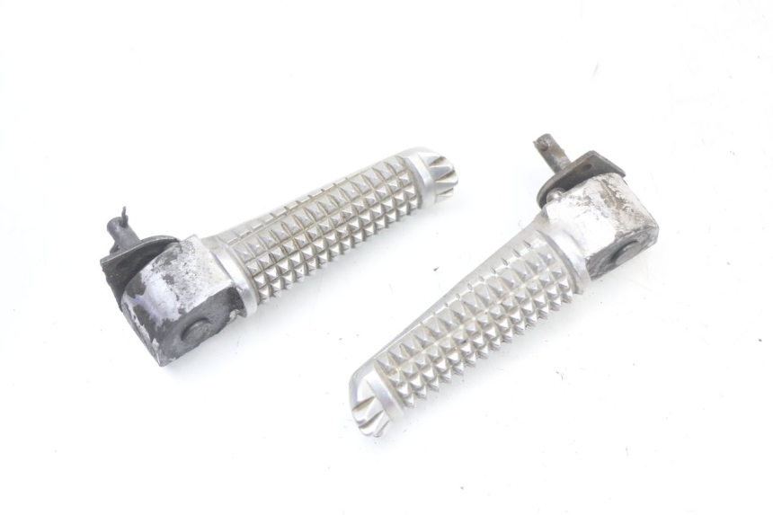 photo de ZESTAW TYLNYCH PODNÓŻKÓW YAMAHA TDR DELTABOX 125 (1997 - 2003) - Widok główny