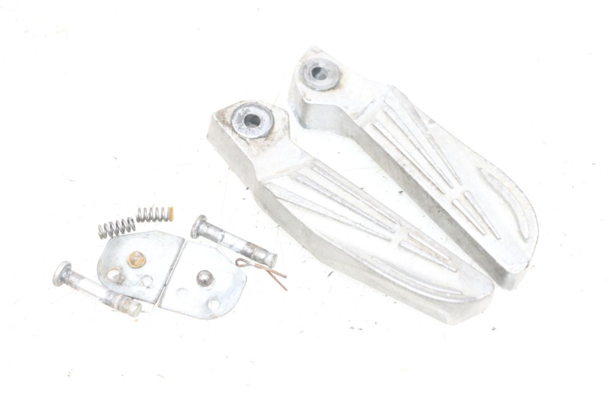 photo de ZESTAW TYLNYCH PODNÓŻKÓW NECO TEMPO 4T 50 (2022 - 2026) - Widok główny