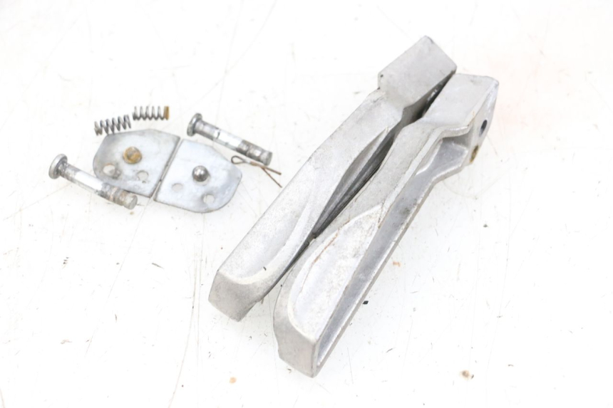 photo de ZESTAW TYLNYCH PODNÓŻKÓW NECO TEMPO 4T 50 (2022 - 2026) - Widok ogólny