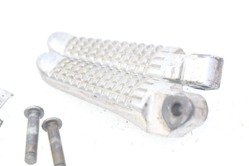 photo de ZESTAW TYLNYCH PODNÓŻKÓW SUZUKI TLS TL S 1000 (1997 - 2001) - Inny kąt widzenia